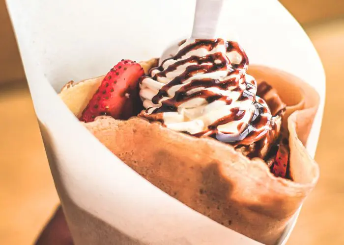 クレープとは？人気の理由と販売のメリット、仕入れできるクレープ紹介