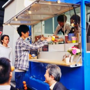 キッチンカー開業のポイントとは？キッチンカーにおすすめのスイーツご紹介