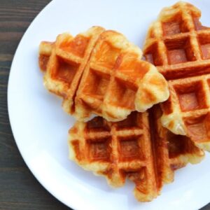 クロッフルとは?特徴と人気の秘密を解説|仕入れできる商品ご紹介